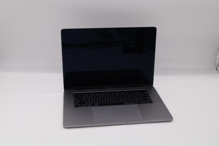 MacBook Pro 15 2018 i7 16GB 256GB Space Gray Touchbar Excellent